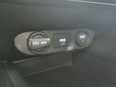 2022 Hyundai Elantra — photo 25 view
