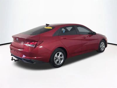 2022 Hyundai Elantra — detail view