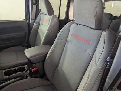 2026 Jeep Gladiator — photo 11 view