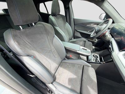2025 BMW X2 - Photo 15