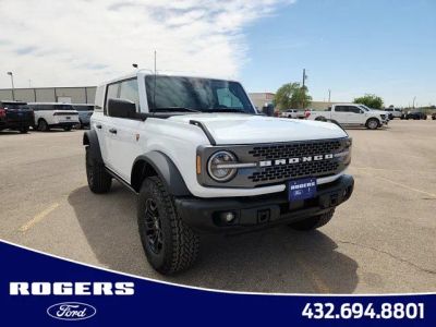 2026 Ford Bronco Badlands in Oxford White - Yz — front three-quarter view
