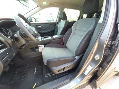2023 Nissan Rogue — photo 13 view