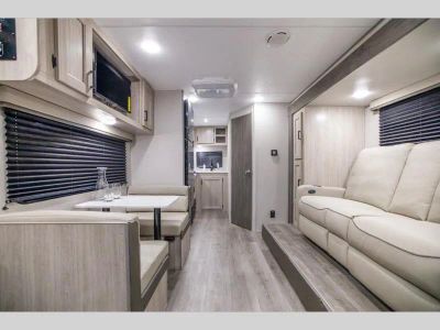 2027 Coachmen RV Catalina Summit Series 7 — photo 8 view