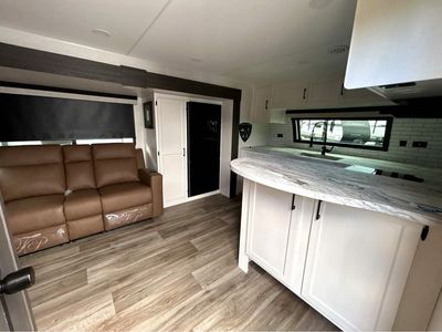 2026 VENTURE RV STRATUS - Photo 12