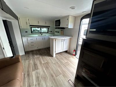 2026 VENTURE RV STRATUS - Photo 13