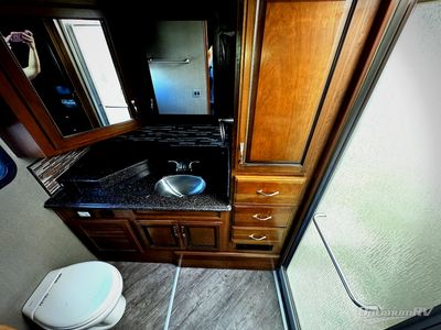 2017 Fleetwood Pace Arrow LXE - Photo 17