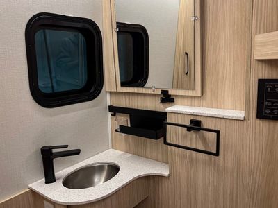2026 Leisure Travel Vans UNITY - Photo 15