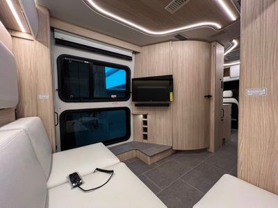 2026 Leisure Travel Vans UNITY - Photo 19