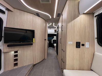 2026 Leisure Travel Vans UNITY - Photo 3
