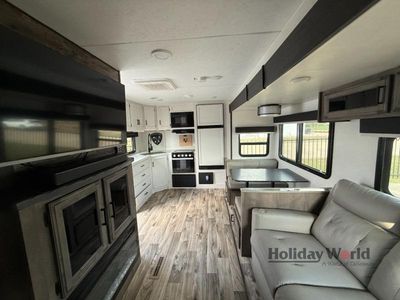 2024 Venture SportTrek Touring Edition - Photo 9