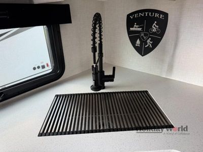 2024 Venture SportTrek Touring Edition - Photo 13