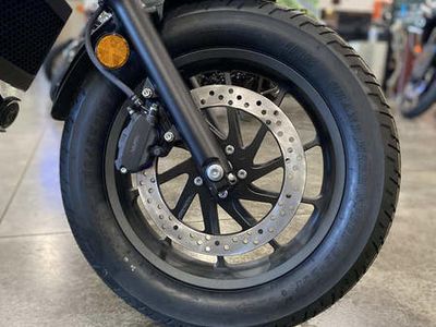 2025 Honda Rebel 300 - Photo 12