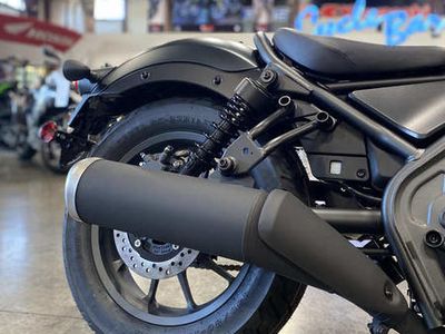 2025 Honda Rebel 300 - Photo 6