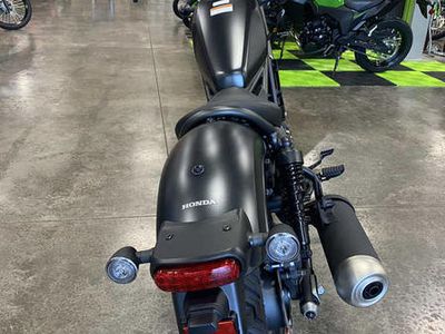 2025 Honda Rebel 300 - Photo 4