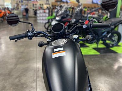 2025 Honda Rebel 300 - Photo 10