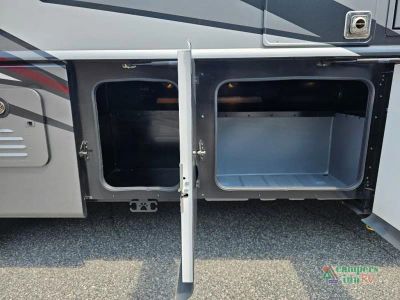 2025 Holiday Rambler REV — photo 11 view