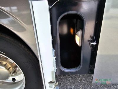 2025 Holiday Rambler REV — photo 16 view