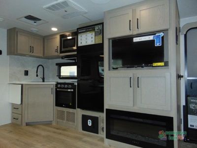2026 Forest River RV Rockwood Ultra Lite - Photo 12