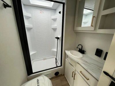 2026 Grand Design Transcend - Photo 27