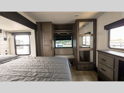2025 Forest River RV Cherokee Arctic Wolf - Photo 14