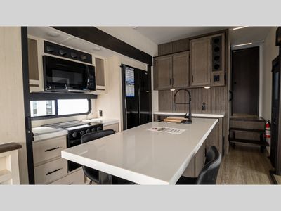 2025 Forest River RV Cherokee Arctic Wolf - Photo 24