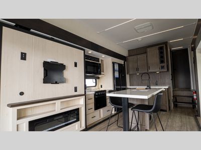 2025 Forest River RV Cherokee Arctic Wolf - Photo 41