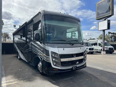 2026 Entegra VISION XL — front three-quarter view