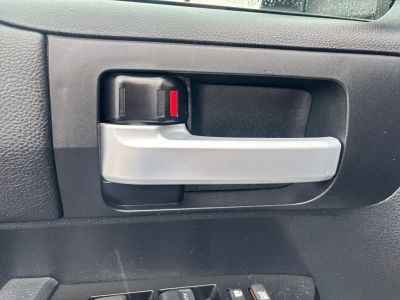 2017 Toyota Tundra - Photo 8