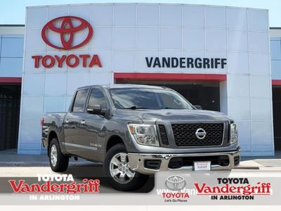 2019 Nissan Titan - Photo 1