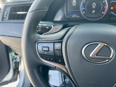 2023 Lexus ES - Photo 17