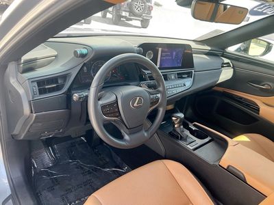 2023 Lexus ES - Photo 11