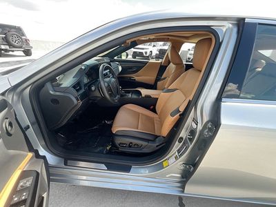 2023 Lexus ES - Photo 10