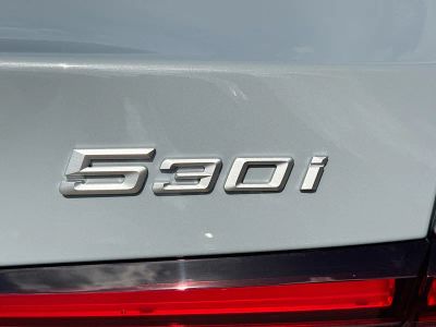 2027 BMW 5 Series — photo 11 view