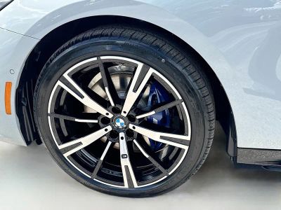 2027 BMW 5 Series — photo 42 view