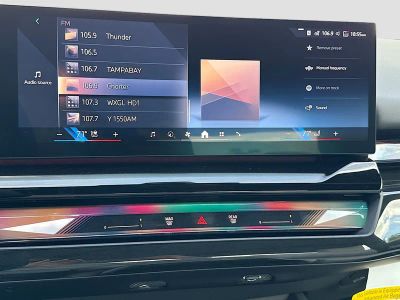 2027 BMW 5 Series — photo 32 view