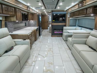 2026 Fleetwood Discovery LXE - Photo 7