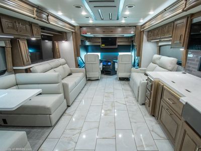 2026 Fleetwood Discovery LXE - Photo 3
