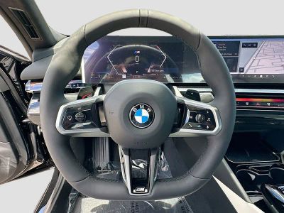 2027 BMW 5 Series — photo 8 view