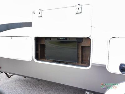 2017 Grand Design Solitude - Photo 20