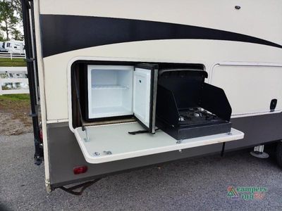 2017 Grand Design Solitude - Photo 19