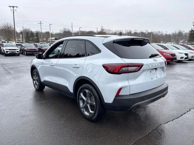2025 Ford Escape ST-Line — photo 7 view