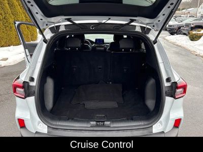 2025 Ford Escape ST-Line U9M — front three-quarter view