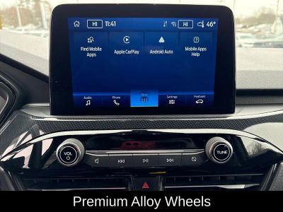 2025 Ford Escape ST-Line — photo 21 view