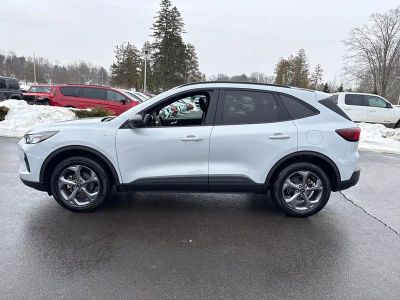 2025 Ford Escape ST-Line — photo 8 view