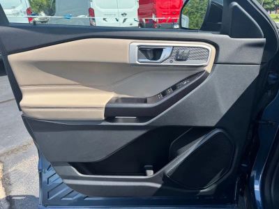 2020 Ford Explorer — side profile view