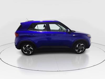 2025 Hyundai Venue - Photo 8
