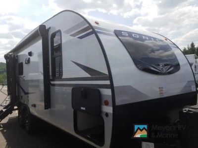 2022 Venture RV Sonic SN211VRB — front three-quarter view