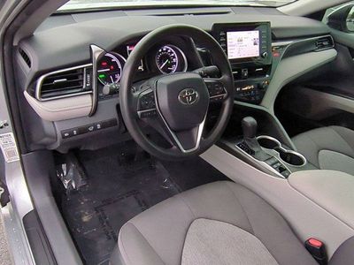 2022 Toyota Camry Hybrid - Photo 9