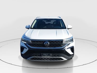 2024 Volkswagen Taos - Photo 2