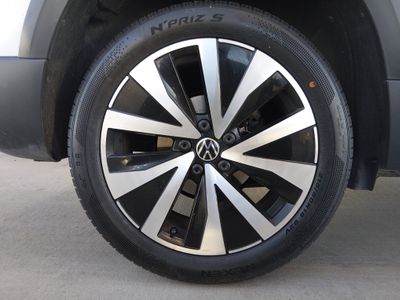 2024 Volkswagen Taos - Photo 10